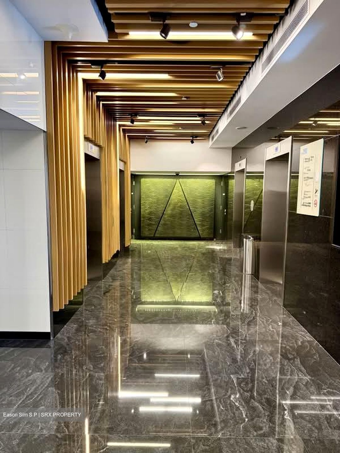 Wisma Atria (D9), Office #576176801